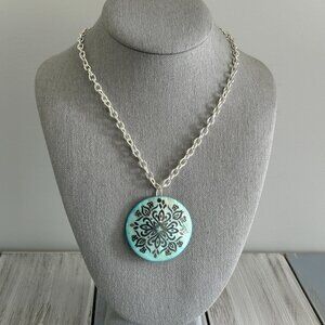 NEW Handmade Necklace Silver Plated Chain Shell Pendant w Metal Design Gorgeous!